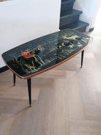 midcentury tafel met glazenblad goud rand en afb. herten igs, Huis en Inrichting, Overige vormen, Minder dan 50 cm, Glas, Minder dan 50 cm