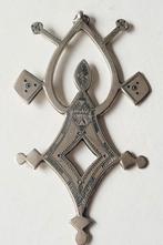 Zeer mooie, grote, ethnisch zilveren Touareg hanger Marokko, Sieraden, Tassen en Uiterlijk, Verzenden, Zo goed als nieuw, Kruis of Symbool