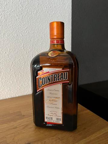 Nieuwe fles Cointreau 1 liter beschikbaar voor biedingen