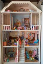 Kidkraft barbiehuis poppenhuis meubels en 4 barbie poppen, Ophalen, Zo goed als nieuw, Poppenhuis