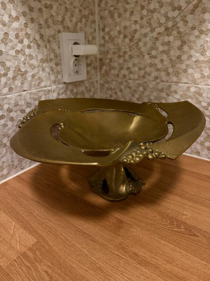 Bronzen fruitschaal, Antiek en Kunst, Antiek | Koper en Brons, Brons, Ophalen of Verzenden