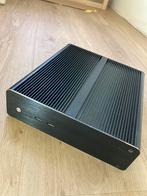Akasa Euler M Mini-ITX fanless case, Computers en Software, Computerbehuizingen, Ophalen of Verzenden, Gebruikt
