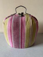 In NIEUWSTAAT theemuts - theebeurs met knipsluiting, Ophalen of Verzenden, Zo goed als nieuw