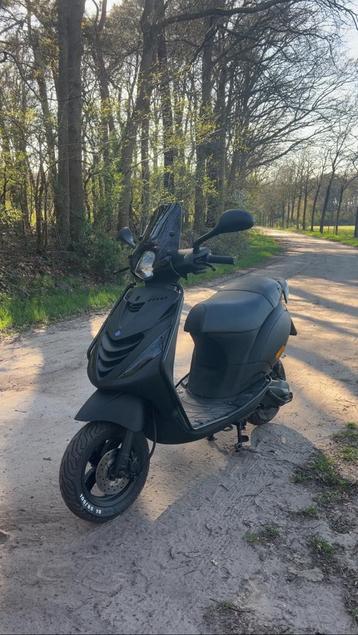Nette Piaggio Zip 70cc beschikbaar voor biedingen
