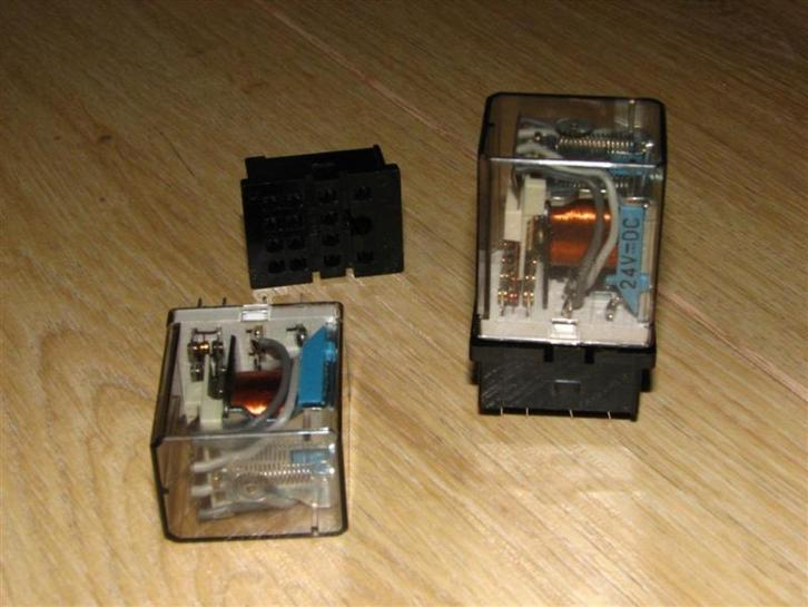 Zettler relais 24 Volt DC ,4 x wisselcontact ( 4 x om )., Hobby en Vrije tijd, Elektronica-componenten, Nieuw, Ophalen