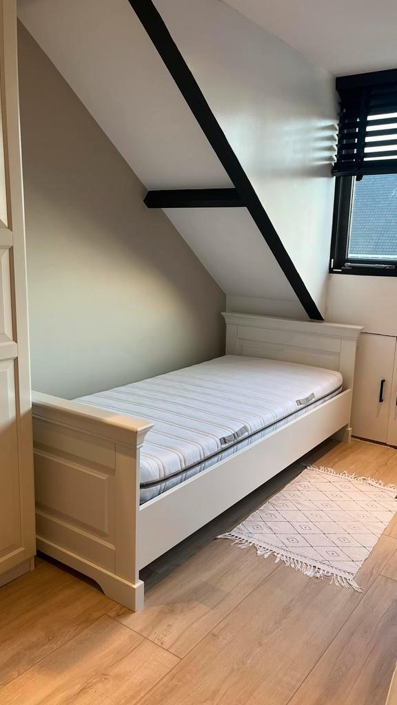 Tienerbed - Wit Houten Bedframe, Huis en Inrichting, Slaapkamer | Bedden, Gebruikt, Eenpersoons, 90 cm, 200 cm, Hout, Wit, Ophalen