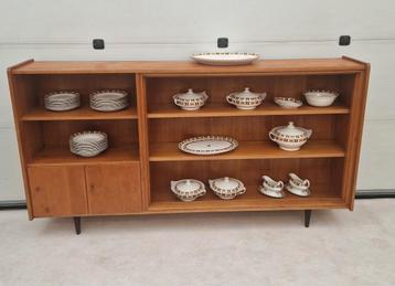 Vintage wandkast met veel opbergruimte, 216cm beschikbaar voor biedingen