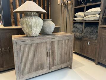 Landelijk vintage industrieel meubels,decoratie spiegels   beschikbaar voor biedingen