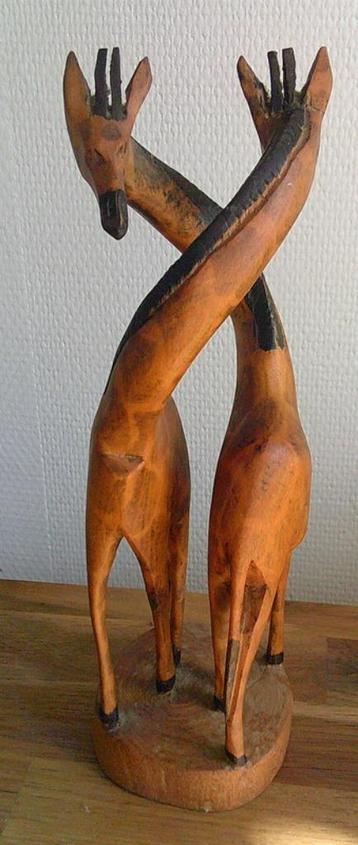 Vintage Afrikaans Kenia handgesneden houten Giraffen Volksku beschikbaar voor biedingen