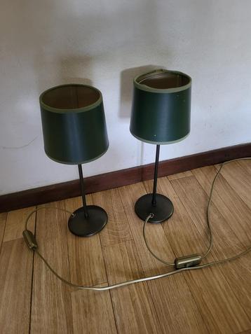 2 groene schemerlampjes beschikbaar voor biedingen