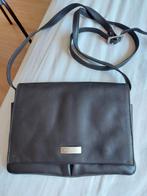 zwart schoudertasje, ca. 20 x 15 cm., wat vlekjes, zie foto, Ophalen of Verzenden, Gebruikt, Zwart