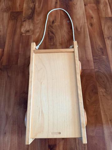 Blank houten blokkendoos op wielen met trekkoord, 89 blokken beschikbaar voor biedingen