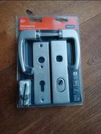 Nemef deurbeslag buitendeur nieuw in verpakking, Doe-het-zelf en Verbouw, Ophalen of Verzenden, Nieuw, Rvs, Klink of Kruk