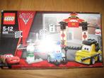 Lego 8206 Cars Tokyo pit stop met doos, Ophalen of Verzenden, Zo goed als nieuw, Complete set, Lego