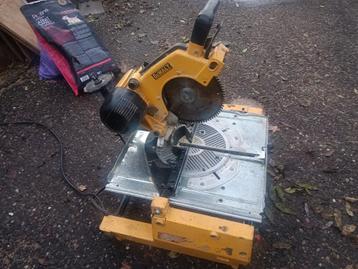 Dewalt Flipover DW 742 beschikbaar voor biedingen