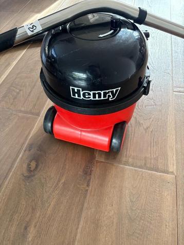 Stofzuiger Henry  beschikbaar voor biedingen