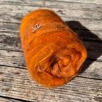 Oranje Bruine Handgekaarde Batt - 50 gram, Ophalen of Verzenden, Nieuw, Breien of Haken, Wol of Garen