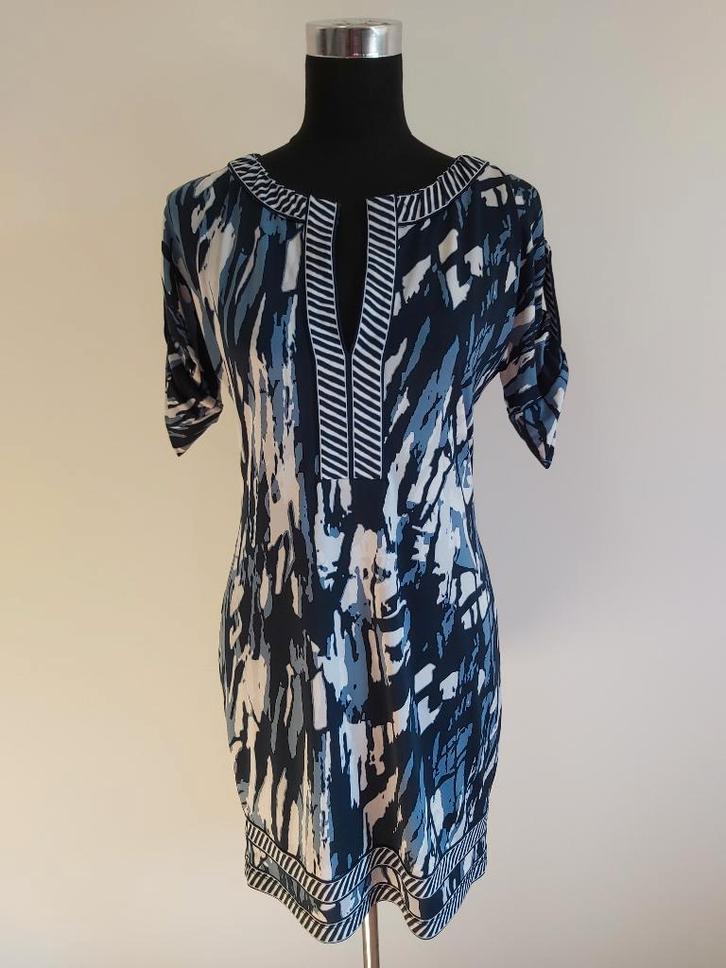 J187 - Sjieke BCBG Max Azria jurk maat S (1), Kleding | Dames, Jurken, Zo goed als nieuw, Zwart, Onder de knie, Verzenden