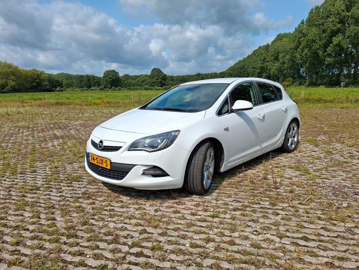 Opel Astra 1.4 Turbo Ecotec 2011 Volleder incl. Dakkoffer, Auto's, Opel, Particulier, Astra, Benzine, A, Hatchback, Handgeschakeld