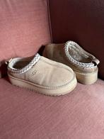 Ugg Talisman Pantoffels, UGG, Beige, Ophalen of Verzenden, Pantoffels of Sloffen