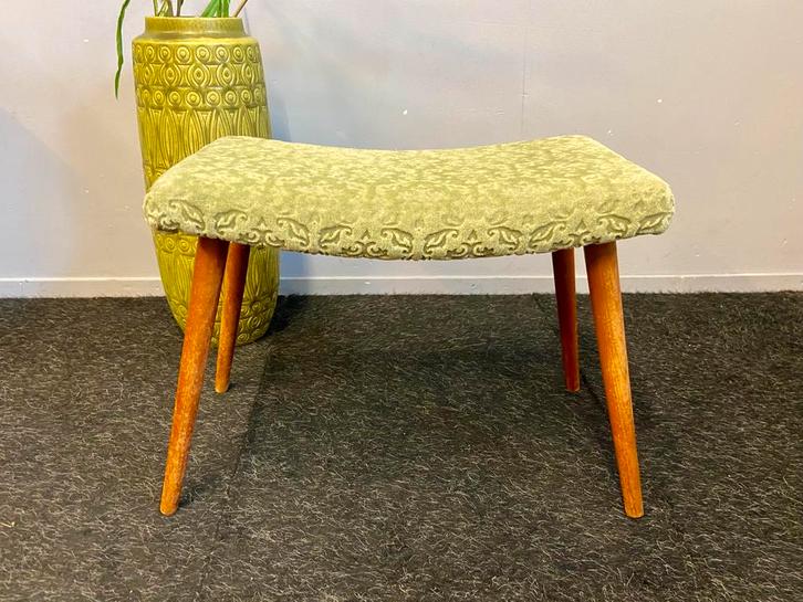 Vintage voetenbankje jaren 60/70 deens design retro krukje, Huis en Inrichting, Krukjes, Zo goed als nieuw, Hout, Ophalen