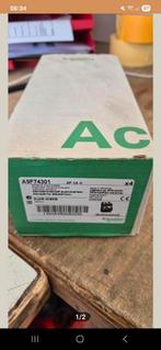 Schneider Electric Acti 9 A9F74301 – 3P 1A C – Doos met 4 st, Ophalen of Verzenden, Zo goed als nieuw