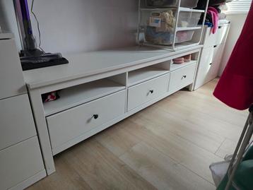 Hemnes tv-meubel 180 cm beschikbaar voor biedingen