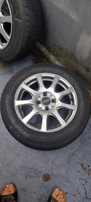 Nette 15 inch velgen met banden - Renault Zoe beschikbaar voor biedingen