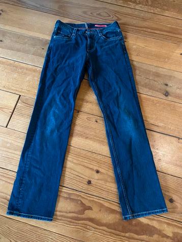 spijkerbroek van Tommy Hilfiger, maat 31/34 beschikbaar voor biedingen