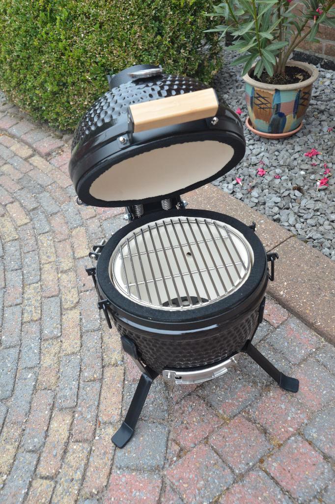 Compacte keramische BBQ  Kamado Gril nieuw in doos, Tuin en Terras, Houtskoolbarbecues, Nieuw, Met accessoires, Ophalen