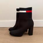 Tommy Hilfiger enkellaarzen, Zwart, Lage of Enkellaarzen, Ophalen of Verzenden, Zo goed als nieuw