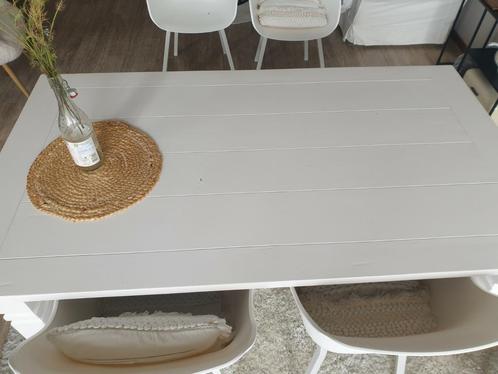 Stevige wit geverfde houten tafel., Huis en Inrichting, Tafels | Eettafels, Zo goed als nieuw, 50 tot 100 cm, Vijf personen of meer