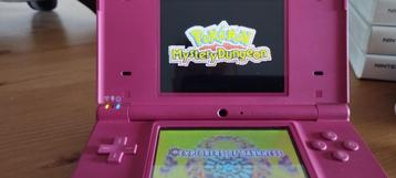 nette rode nintendo dsi met goede spellen beschikbaar voor biedingen
