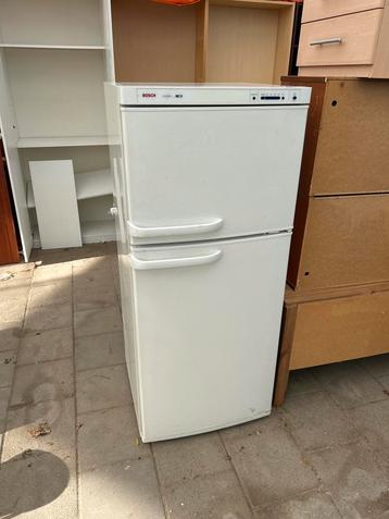 Koel-vriescombinatie Bosch - mist planken beschikbaar voor biedingen