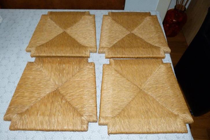 4 Biezen stoelzittingen, Huis en Inrichting, Stoelen, Zo goed als nieuw, Eén, Riet of Rotan, Ophalen
