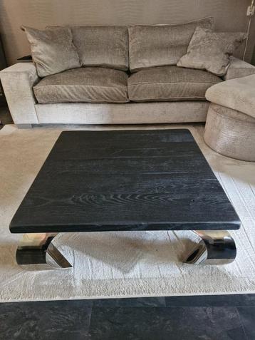 Salontafel met houten blad en bolle opium chromen poten. beschikbaar voor biedingen