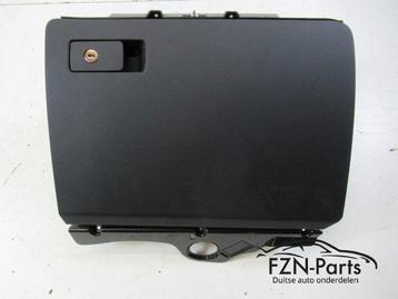 VW Passat B7 Dashboardkastje Met Slot 3AB857097K beschikbaar voor biedingen