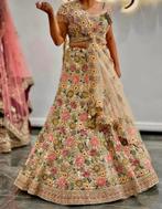 Bloemen lehenga, Kleding | Dames, Gelegenheidskleding, Zo goed als nieuw, Maat 46/48 (XL) of groter, Ophalen, Overige typen