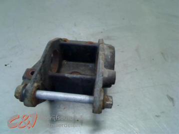 Steunlager links-voor van een Renault Master beschikbaar voor biedingen