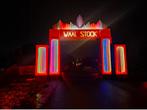 Feest Boog, Ophalen