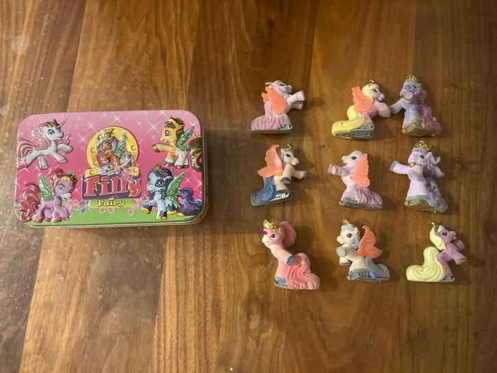 Filly paardjes set 9 stuks schaatsbaan met bewaardoosje!, Kinderen en Baby's, Speelgoed | My Little Pony, Zo goed als nieuw, Ophalen of Verzenden
