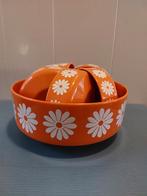 Vintage Cosmoplast Flower Power Oranje Schalenset, Huis en Inrichting, Ophalen of Verzenden, Zo goed als nieuw, Overige stijlen