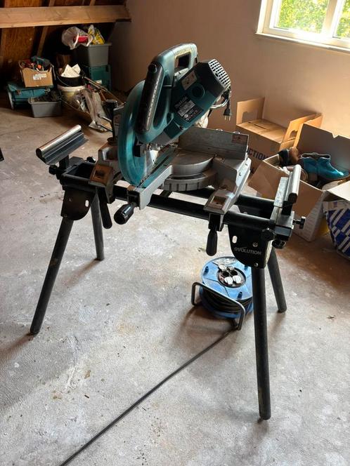 Afkortzaag Makita, Doe-het-zelf en Verbouw, Gereedschap | Zaagmachines, Gebruikt, Afkortzaag, 1200 watt of meer, 70 mm of meer