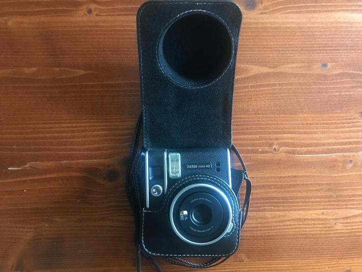 Instax Mini 40 inclusief hoesje, Audio, Tv en Foto, Fotocamera's Analoog, Zo goed als nieuw, Polaroid, Fuji, Ophalen of Verzenden