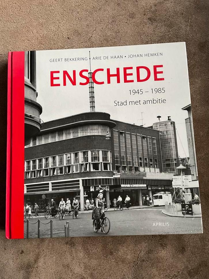 Enschede 1945-1985 - Stad met ambitie, Boeken, Geschiedenis | Stad en Regio, Gelezen, 20e eeuw of later, Ophalen of Verzenden