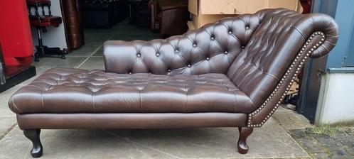 Nette Chesterfield chaise longue leer + BEZORGING GRATIS, Huis en Inrichting, Banken | Sofa's en Chaises Longues, Gebruikt, Leer