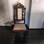Antieke stoel met fijn houtsnijwerk, Ophalen
