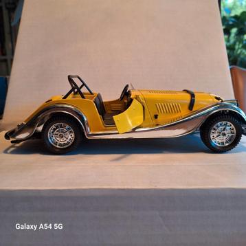 Burago Morgan Plus 8 Van - Modelauto beschikbaar voor biedingen