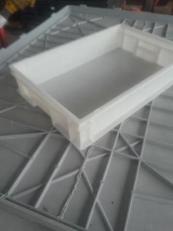 Palletbox krat opslag pallet box bak kweekbak  beschikbaar voor biedingen