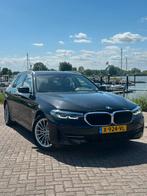 bmw 5 serie 530e 292pk Aut 2023 hybride APK tot 2027, Auto's, 1998 cc, Achterwielaandrijving, 4 cilinders, Zwart
